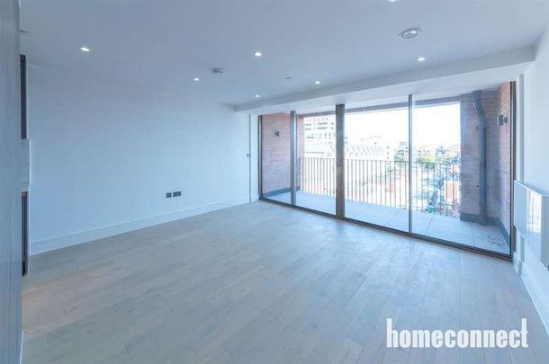 Colts Village Apartments, Barking Road, London, E6 - Photo 1