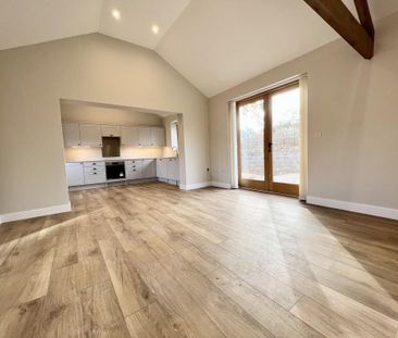 1 bedroom semi-detached bungalow to rent - Photo 2