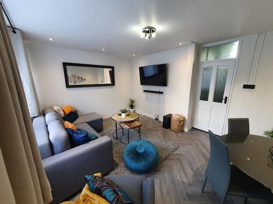 3 bedroom maisonette to rent - Photo 1