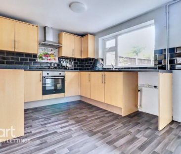3 bedroom end of terrace house to rent - Photo 6