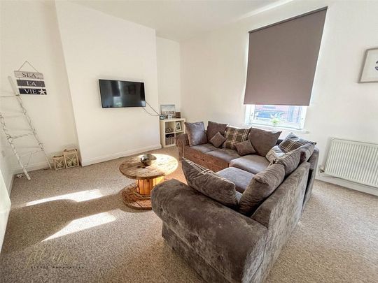 2 bedroom maisonette to rent - Photo 1