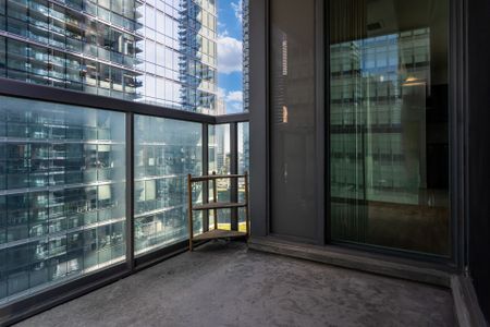 For Lease - 30 Grand Trunk Crescent Unit# 1106, Toronto, Ontario - Photo 3