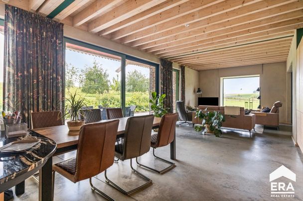 Deze unieke en volledig gerenoveerde schuurwoning - Photo 1