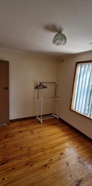 Hallett Cove - Photo 1