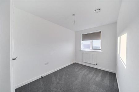 3 bedroom detached house to rent - Photo 3