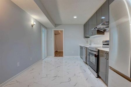 For Lease - 208 Twyn Rivers Drive Unit# Bsmt, Pickering, Ontario - Photo 4