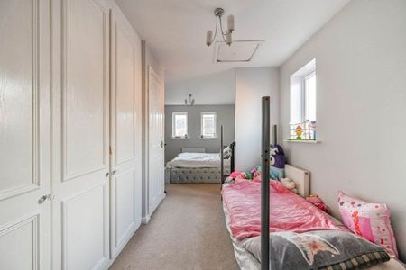 Clough Drive, Burton-on-Trent, DE14 - Photo 2