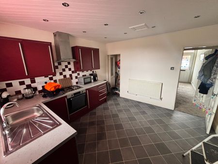 2 bedroom property to rent - Photo 3