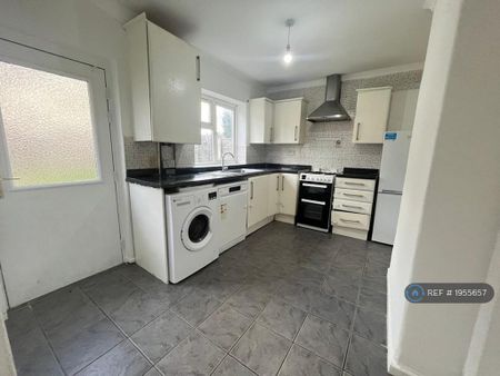 3 bedroom terraced house to rent - Photo 5