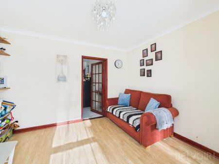 2 bedroom terraced house to rent - Photo 4