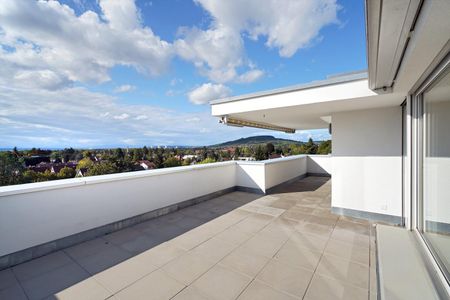 "Wohnen mit Stil & traumhafter Aussicht!" - Photo 2