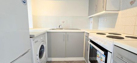 1 bedroom flat to rent - Photo 5