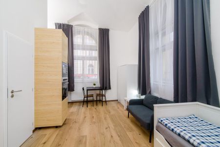 Zařízené studio k pronájmu v atraktivní lokalitě Praha 2 – Nové Město - Photo 2
