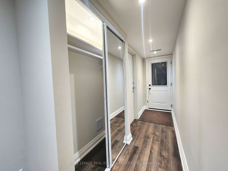 Semi-Detached Home For Lease | W8108886 - Photo 2