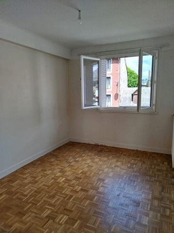 Location Appartement 3 pièces 68m² BAGNERES DE BIGORRE 65200 - Photo 3