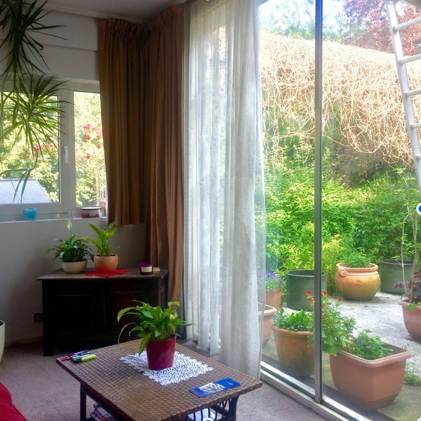 2 Bed Flat, Milnthorpe Road, W4 - Photo 1