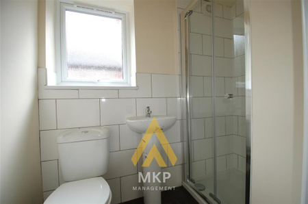 5 bedroom terraced house to rent - Photo 4