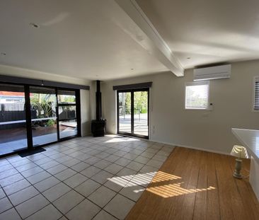 Property Management66 Tauhinu Road, Greenhithe - House for Rent - Photo 1