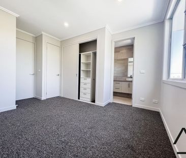 Brand new townhouse in Spotswood* OPEN FOR INSPECTION SATURDAY 1ST ... - Photo 1