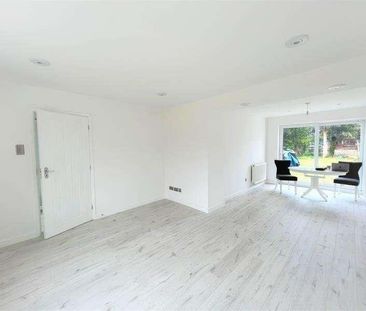 Hazel Road, Mytchett, Camberley, Surrey, GU16 - Photo 3