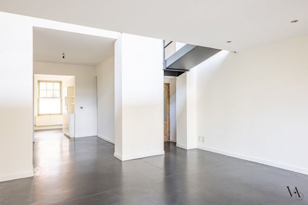 Gerenoveerde gezinswoning met tuin aan Park Michotte - Photo 1