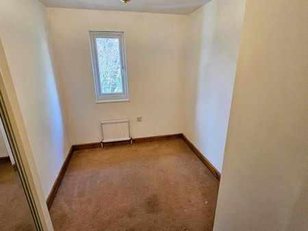 4 Bedroom Detached House For Rent - Photo 2