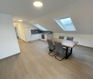 Bonn-Beuel: Schicke, möblierte Dachgeschosswohnung – sofort einzieh... - Photo 6