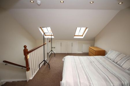 5 bedroom Student Terraced House to rent in Swinburn Place, Newcastle upon Tyne, Tyne and Wear, Ne4 - Photo 3