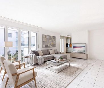 attraktive 3.5 Zimmerwohnung mit verglastem Balkon - Foto 1