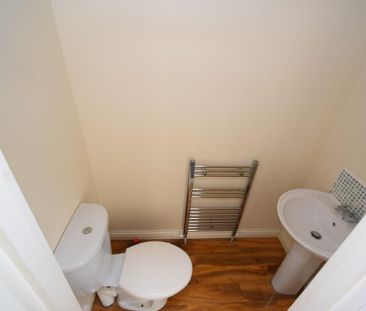 3 bedroom ground floor maisonette to rent - Photo 6