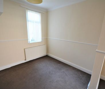 2 bedroom House To Let - Photo 3