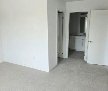 18 BRADDEN CRESCENT - Photo 2