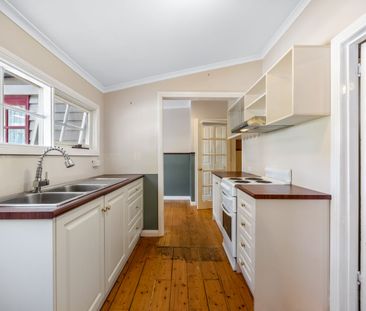 3 BEDROOM HOME IN A PRIME LOCATION - Photo 6