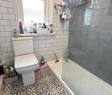 5 bedroom house of multiple occupation to rent - Photo 1