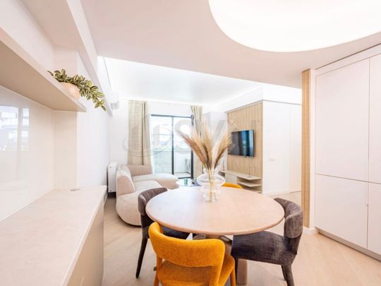Apartament 3 camere Premium CORTINA NORTH - Photo 1
