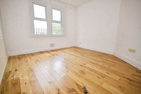 3 bedroom apartment to rent - Photo 2