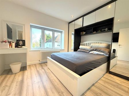 3 bedroom apartment to rent - Photo 3