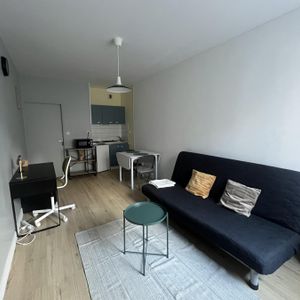 Location Appartement RENNES / Quartier CENTRE-VILLE - Photo 2