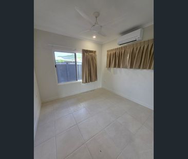 Fully renovated Half Duplex with fenced yard - Photo 5