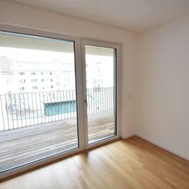 Ruhelage: Schöne 2-Zimmer-Wohnung mit Loggia in Augartennähe - Foto 3