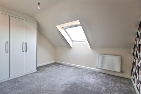 4 bedroom townhouse to rent - Photo 3