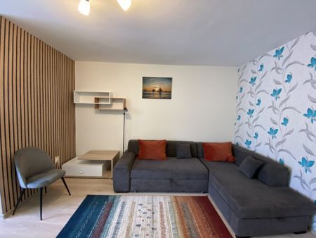 Garsoniera 30 mp, etaj intermediar, renovata, situata aproap - Fotografie 2