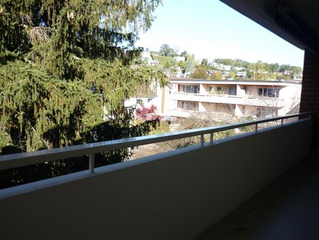 Grosse, 4-Zi-Whg (103m²) mit eigenem Waschturm im Zentrum von Reinach - Photo 5