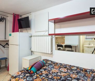 Via Giovanni Antonio Plana, Milan, Lombardy 20155 - Photo 4