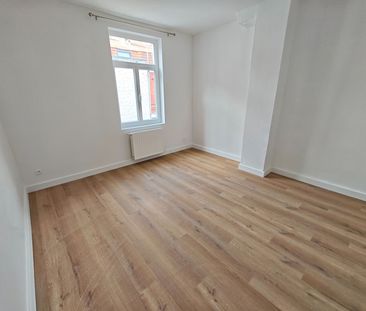 Location Maison 4 pièces 80m² LILLE 59000 - Photo 6