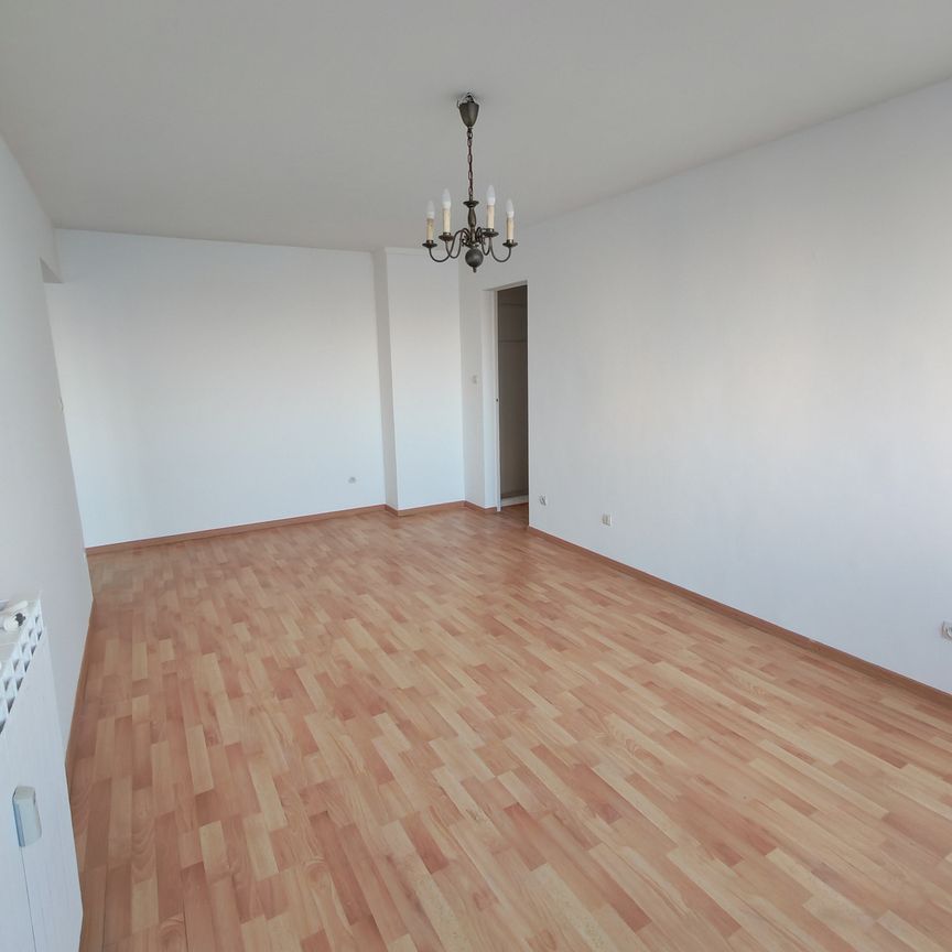 Location Appartement 4 pièces 71m² TOULON 83000 - Photo 1