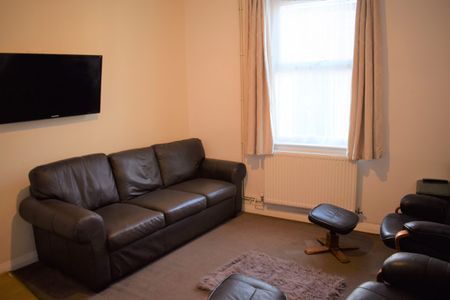 Single Room- Close to St Georges Park- Students and Postgraduates welcome to apply - Photo 4