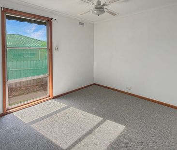 Beautifully Refreshed 4-Bedroom Home Close to Everything - Photo 4