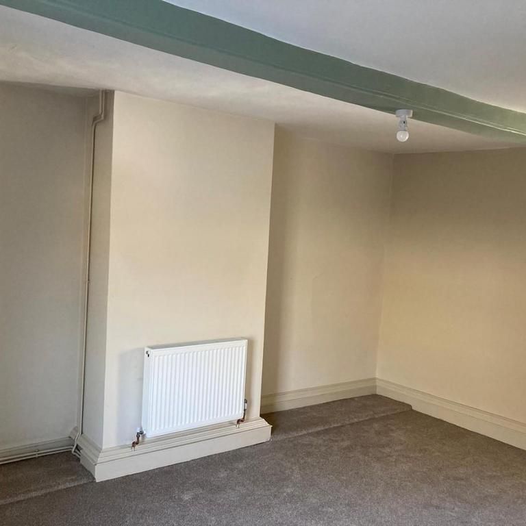 4 bedroom townhouse to rent - Photo 1