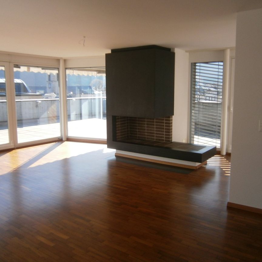 Réservé - BAIL EN COURS ! appartement-terrasse de 7 pièces au coeur de la Ville de Martigny - Photo 1